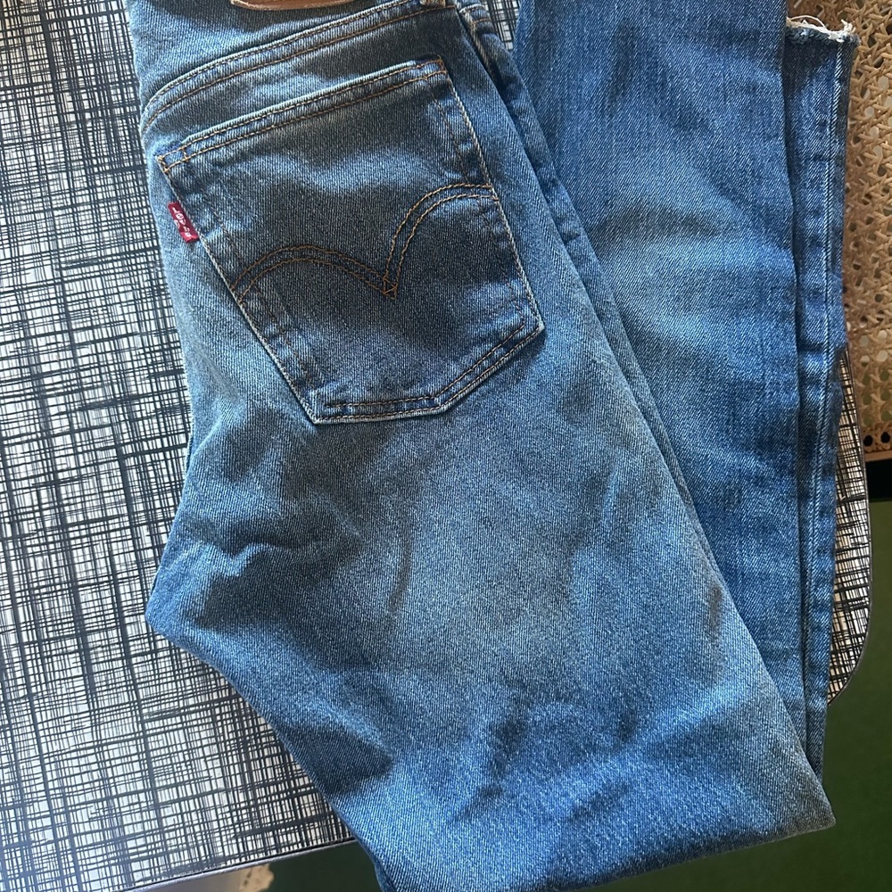 Levi's Women's Straight Blue Jeans